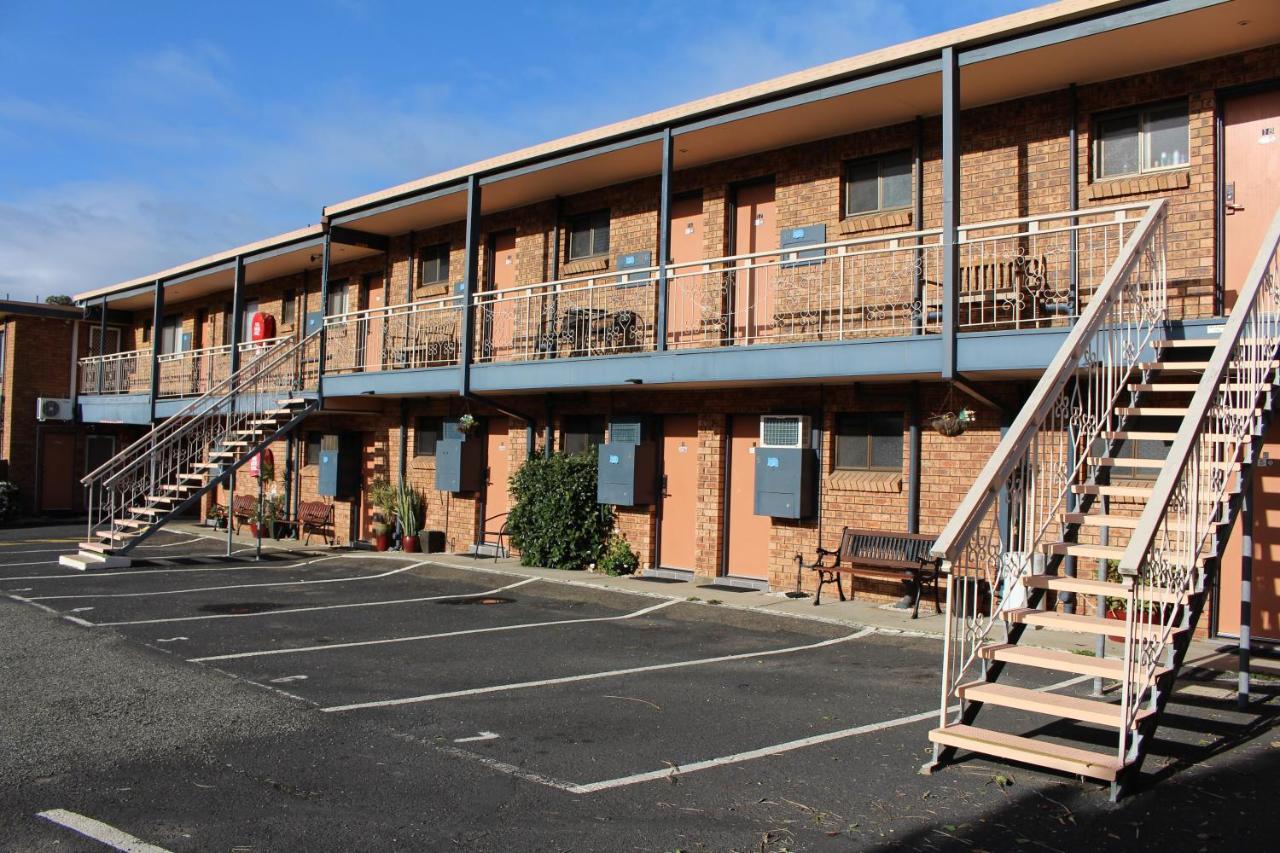Bridge View Motel Gorokan Екстер'єр фото