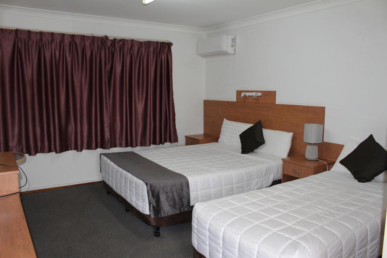 Bridge View Motel Gorokan Екстер'єр фото