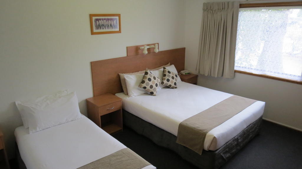 Bridge View Motel Gorokan Екстер'єр фото