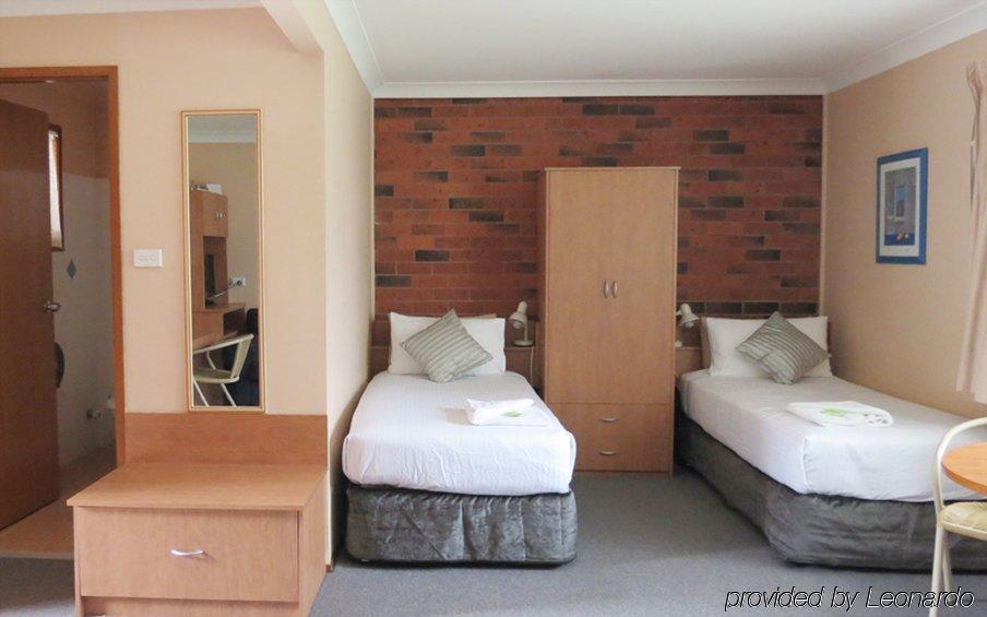 Bridge View Motel Gorokan Екстер'єр фото