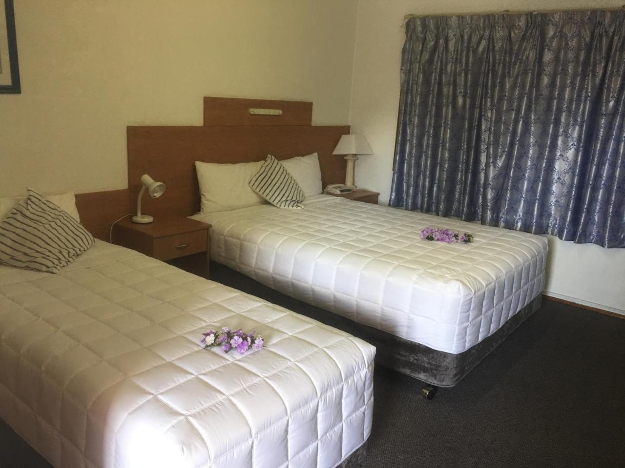 Bridge View Motel Gorokan Екстер'єр фото
