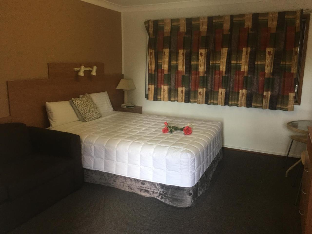 Bridge View Motel Gorokan Екстер'єр фото